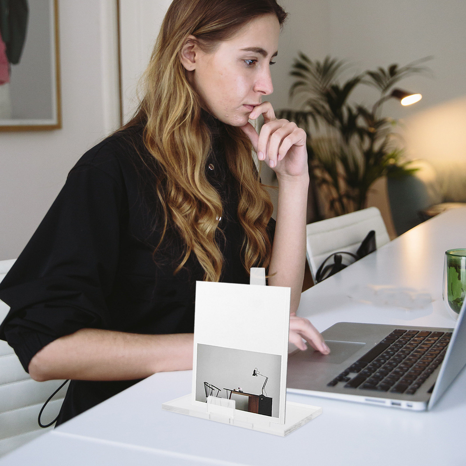 Présentoir de table portable e - Clear Acrylic Book Stand Holder avis et prix